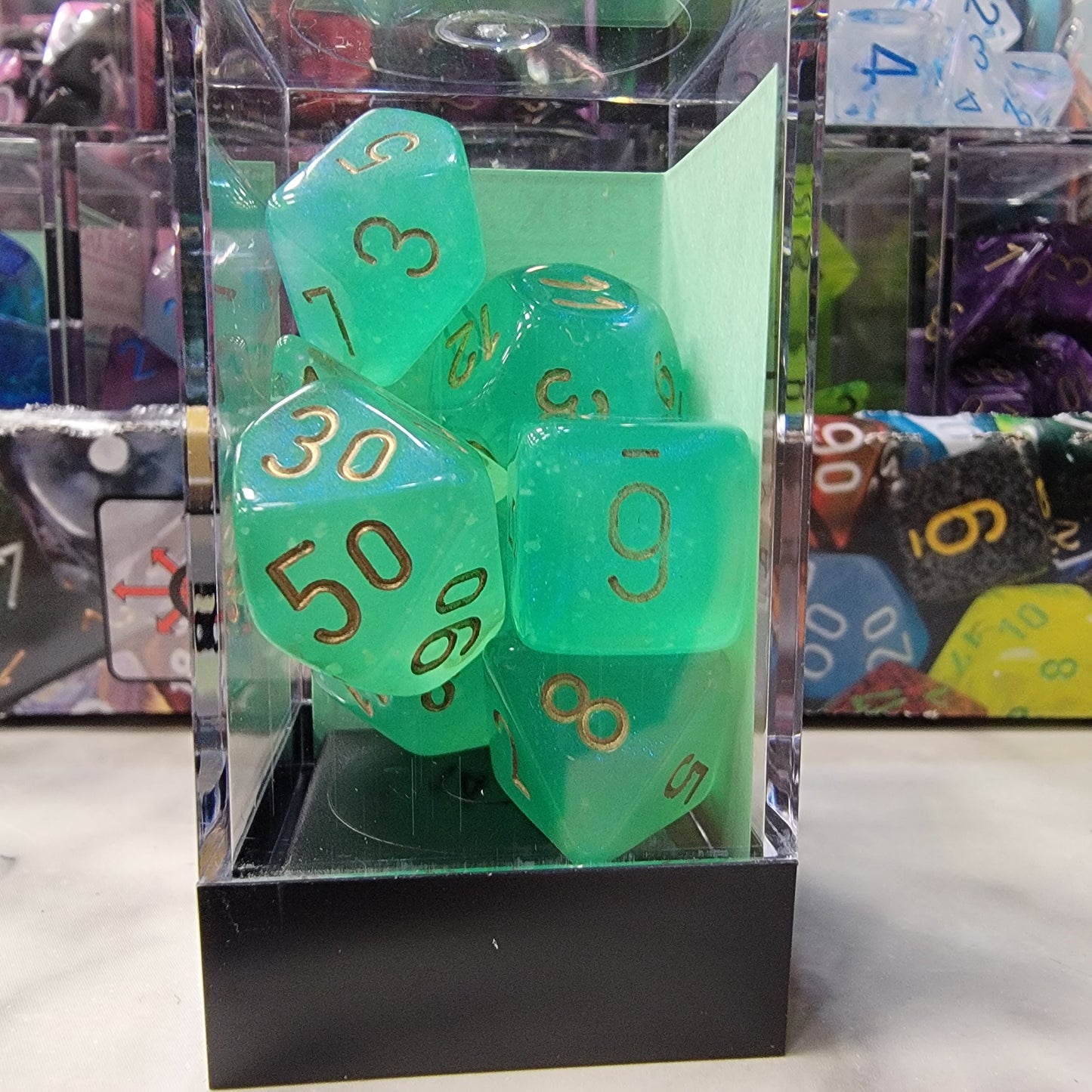 CHESSEX Borealis Light Green/Gold 7 Die Set