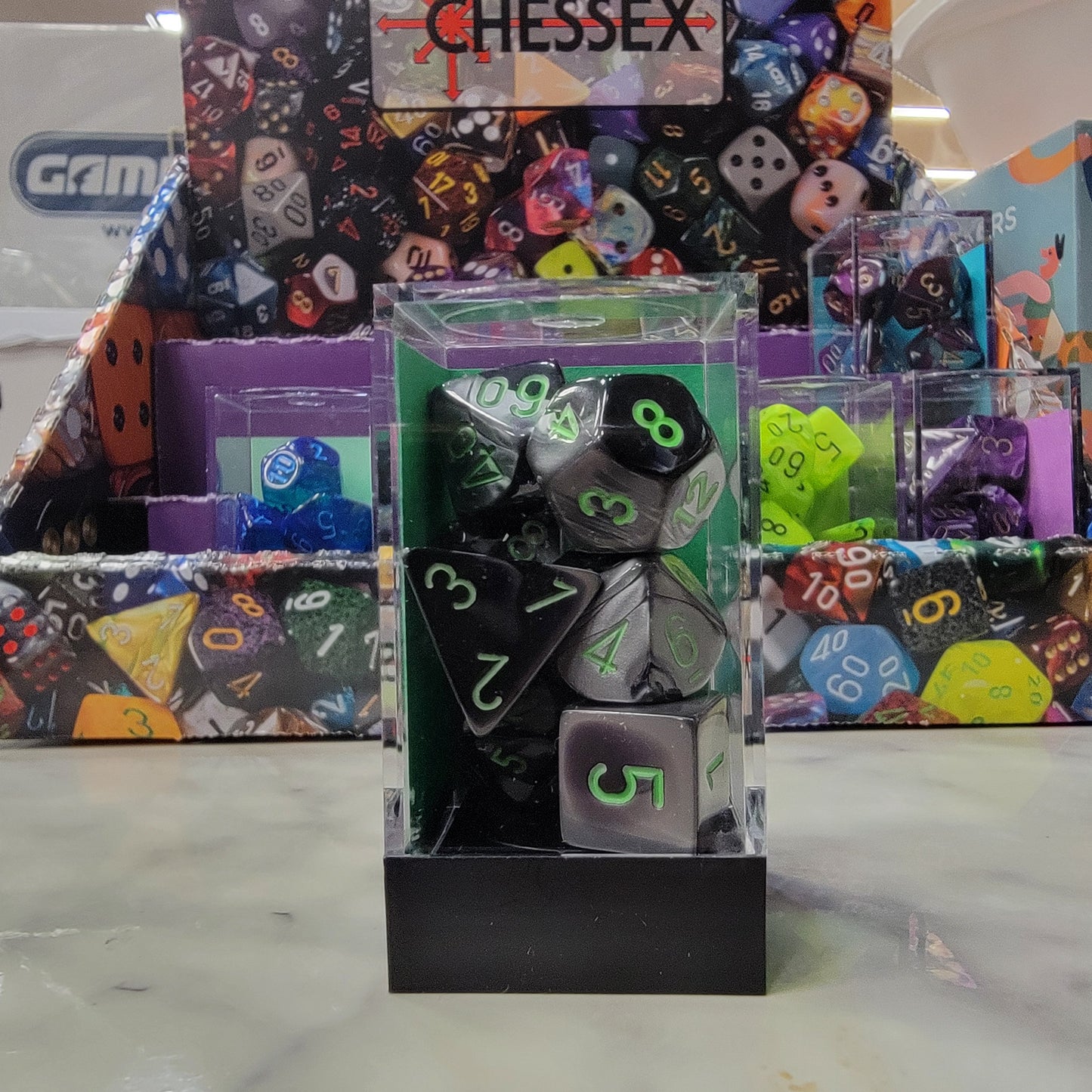 CHESSEX Gemini Black-Grey/green 7 Die Set